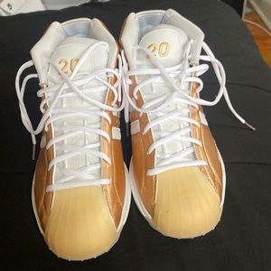 Selling basketball shoe.